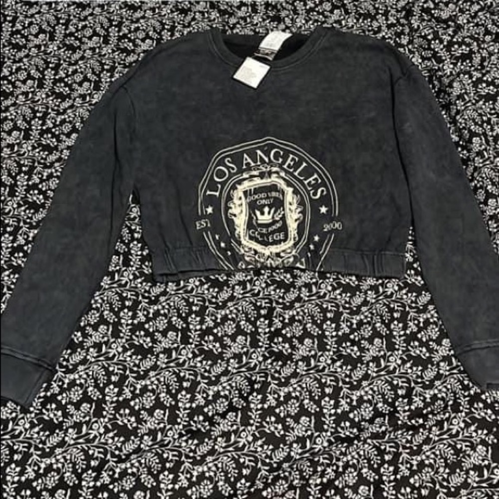 Rue 21 Los Angeles Crewneck NWT